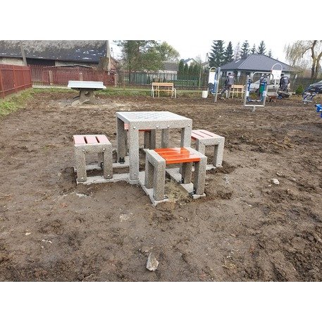 Beton Schachtisch und Stühle 2 Stk. 'BDS/SG024/MDL'