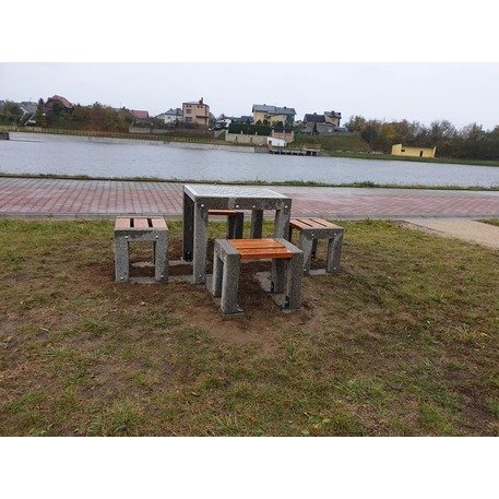 Beton Schachtisch und Stühle 2 Stk. 'BDS/SG024/MDL'