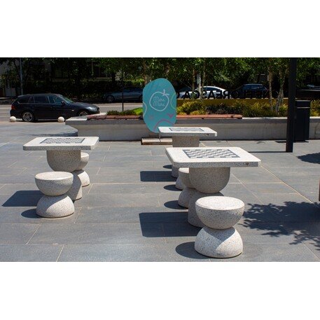 Schachtisch aus Beton mit 2 oder 4 Stk. Stühle, Premium-Linie '80x80xH/70cm / BS-111/112'