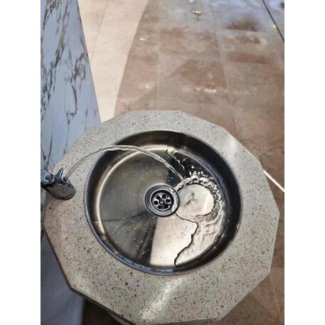Drinking water fountain made of concrete 'Ø50xH/90cm / BS-256'