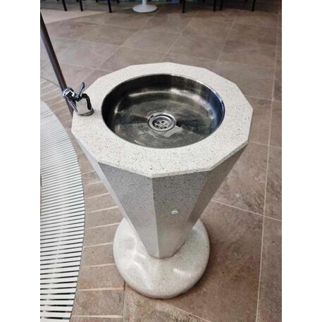 Drinking water fountain made of concrete 'Ø50xH/90cm / BS-256'