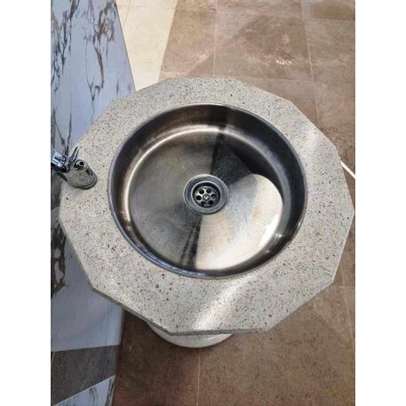 Drinking water fountain made of concrete 'Ø50xH/90cm / BS-256'
