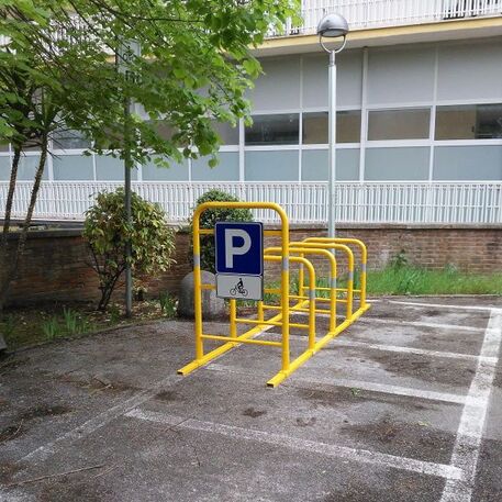 Metal bicycle parking racks 'Campus 5'