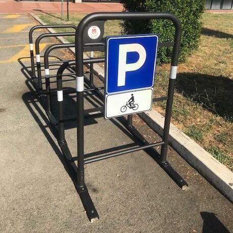 Metal bicycle parking racks 'Campus 5'