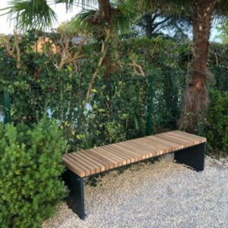 Metal bench 'Brema'