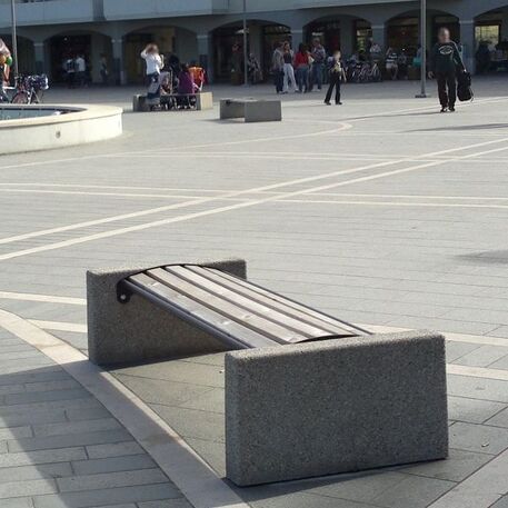 Concrete bench 'TAURI CLASSIC WOOD'