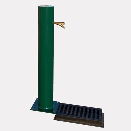 Outdoor drinking fountains of metal 'Trieste Round'