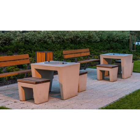 Betontisch für Schachspiel mit Sitzbänken 'STF/22-13-03/MDL'