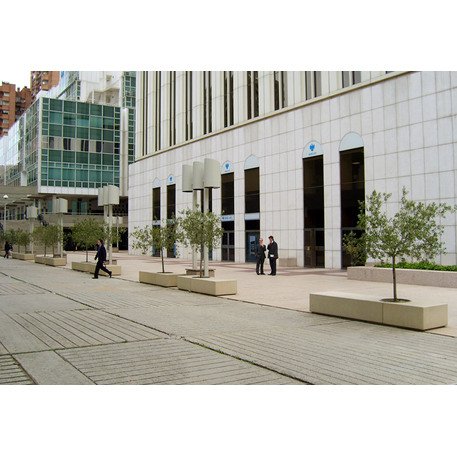 Pflanzkübel + Bank aus Beton 'Godot'