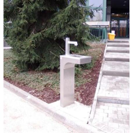 Außenbereich-Trinkbrunnen aus Metall 'STF/18-41-01/MDL'