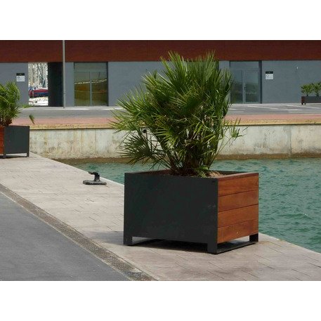 Blumentopf aus Metall 'Urbe'