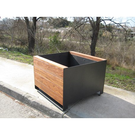 Blumentopf aus Metall 'Urbe'