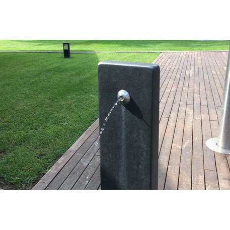 Außenbereich-Trinkbrunnen aus Metall 'Tana'