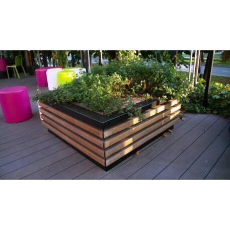Metal bench + flower pot 'STF/19-02-29_02MDL'